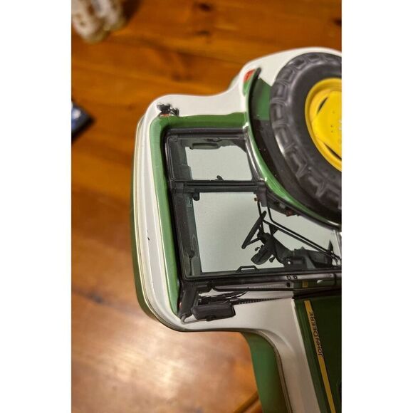 Vintage John Deere Collectible Tin Container - Picture 8 of 9